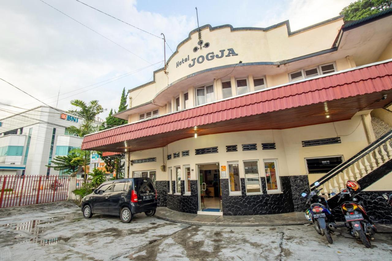 Hotel Jogja Bukittinggi Bagian luar foto